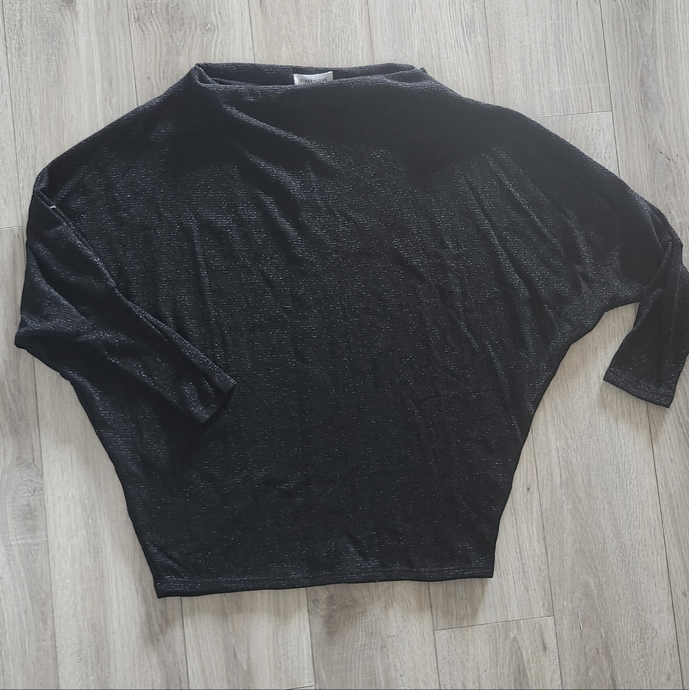 Black Dolman sleeve Top✨️ - Picture 9 of 13